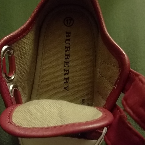 Burberry baby walker shoes - Picture 3 of 5